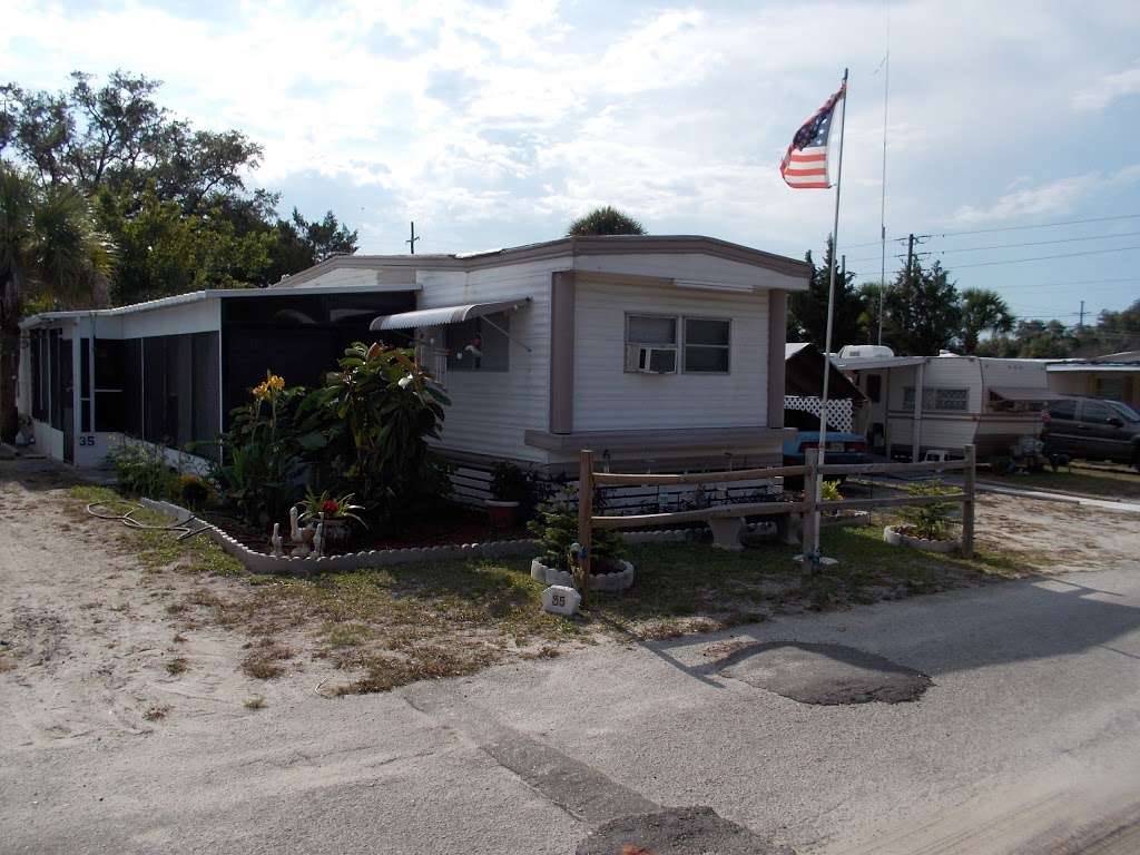 Mayberry’s RV Community | 925 Cheney Hwy, Titusville, FL 32780, USA | Phone: (321) 537-8539