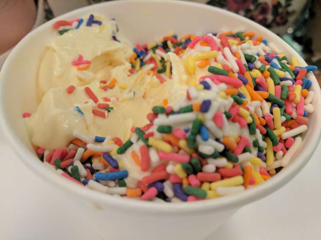 Yogurtini Shoal Creek | 8375 North Booth Avenue, Kansas City, MO 64158, USA | Phone: (816) 222-4882