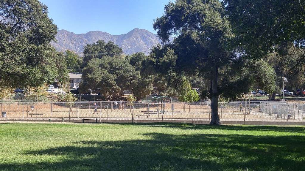 Crescenta Valley Dog Park | Glendale, CA 91214