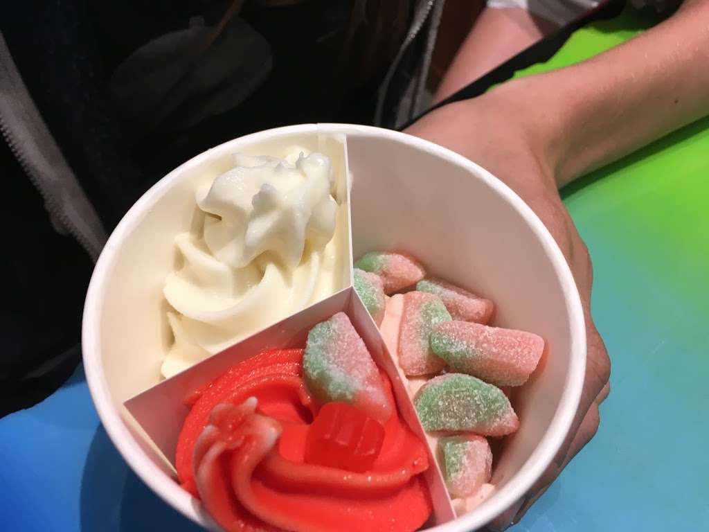 Yogurt Beach | 36 Main St, Hopkinton, MA 01748, USA | Phone: (508) 625-1864