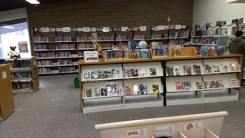 Mission Viejo Library (Aurora Public Library) | 15324 E Hampden Cir, Aurora, CO 80013, USA | Phone: (303) 326-8600