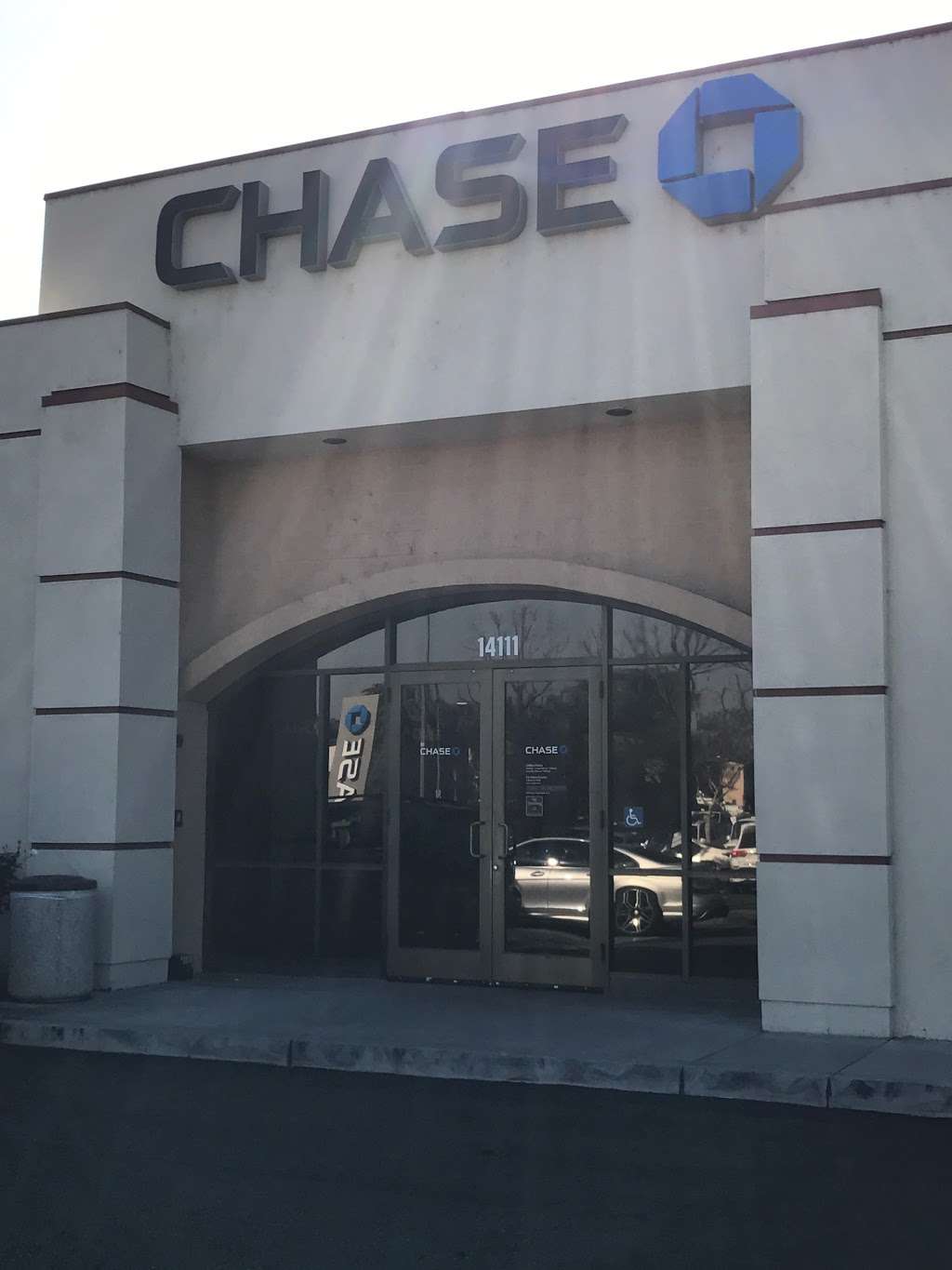 Chase Bank | 14111 Riverside Dr, Sherman Oaks, CA 91423, USA | Phone: (818) 461-9190