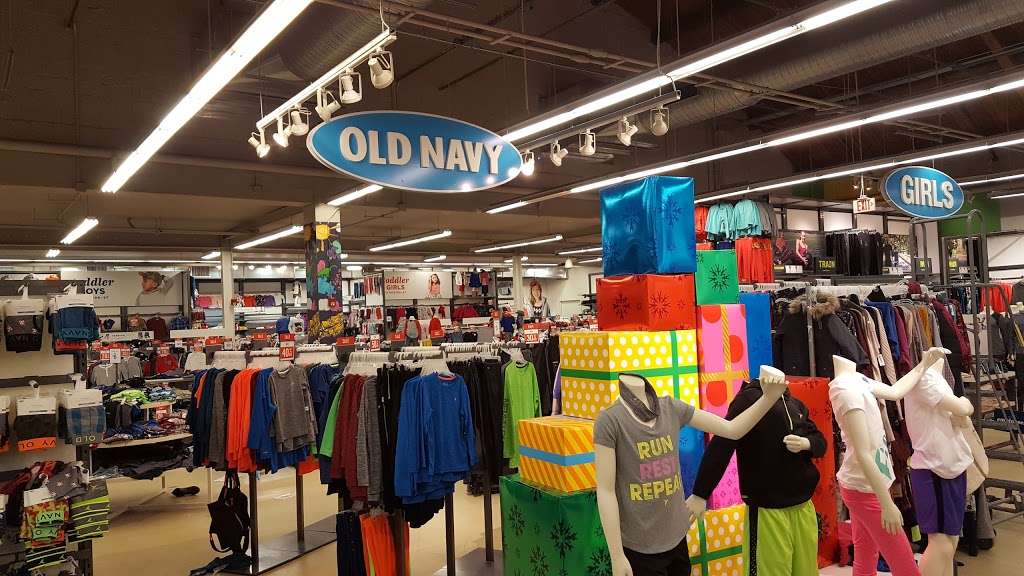 Old Navy | 60 E Wynnewood Rd, Wynnewood, PA 19096, USA | Phone: (610) 642-1752