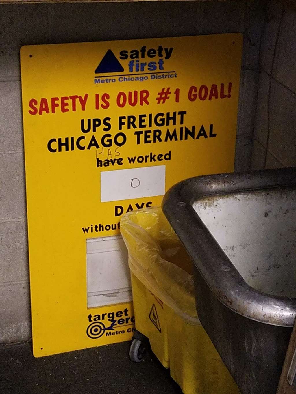 UPS Freight | 6633 W 75th St, Chicago, IL 60638, USA | Phone: (708) 594-3310