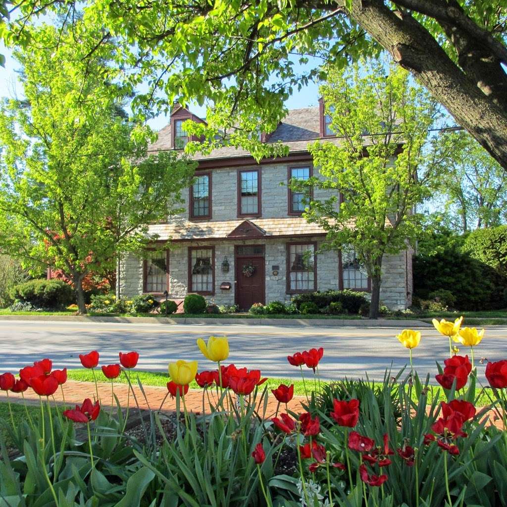 1786 The Limestone Inn Bed and Breakfast | 33 E Main St, Strasburg, PA 17579, USA | Phone: (717) 687-8392