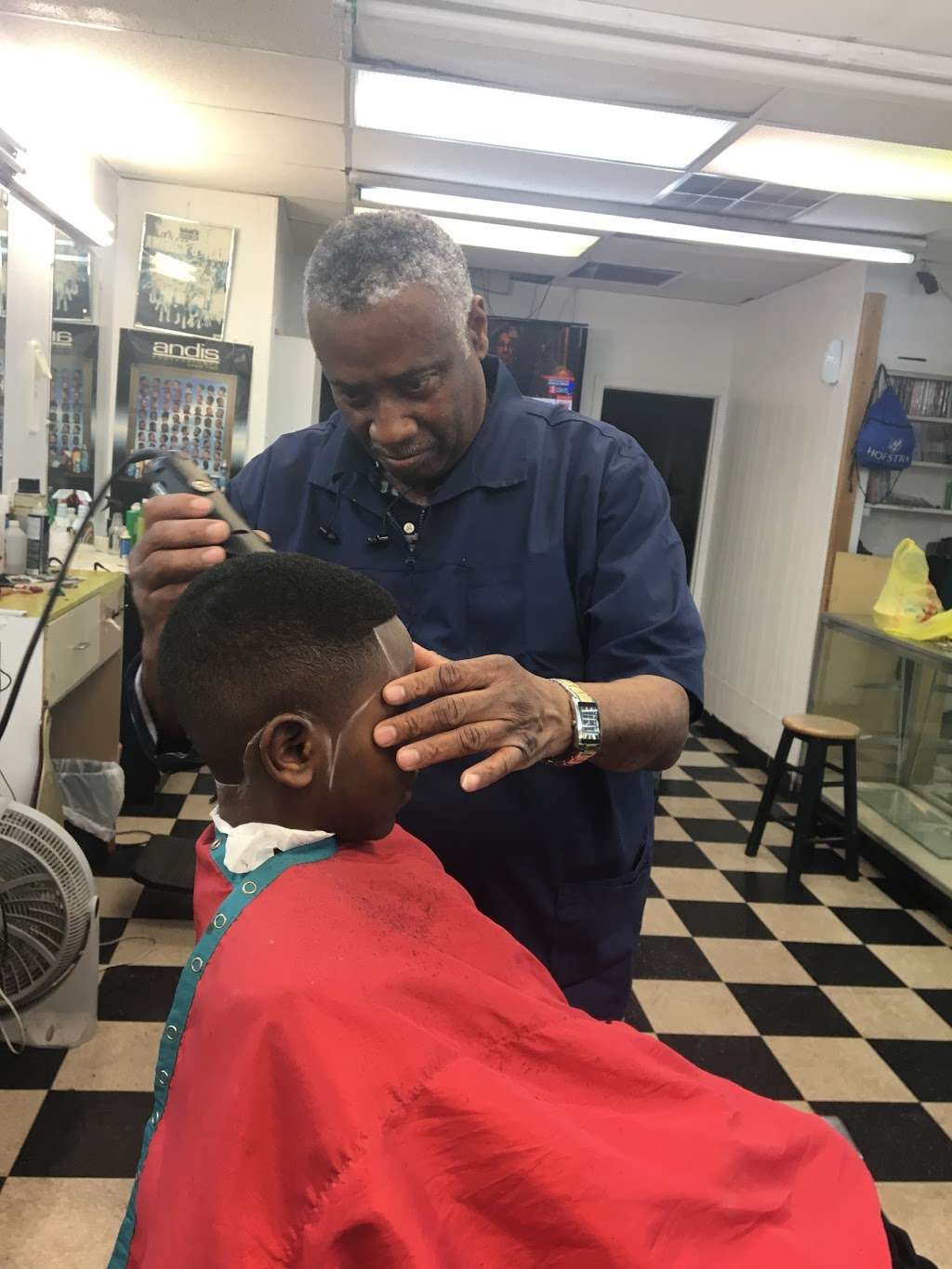 Dignite Barber Shop | 676 Jerusalem Ave, Uniondale, NY 11553, USA | Phone: (516) 483-3346
