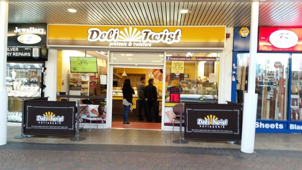 Deli Twist | Edmonton Green Shopping Centre, 11 South Mall, London N9 0TT, UK | Phone: 020 8807 7370