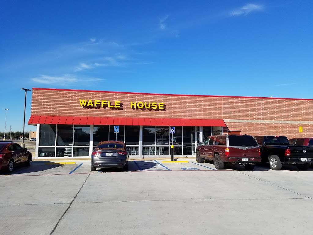 Waffle House | 1100 E W Pioneer Pkwy, Grand Prairie, TX 75051, USA | Phone: (469) 260-7532