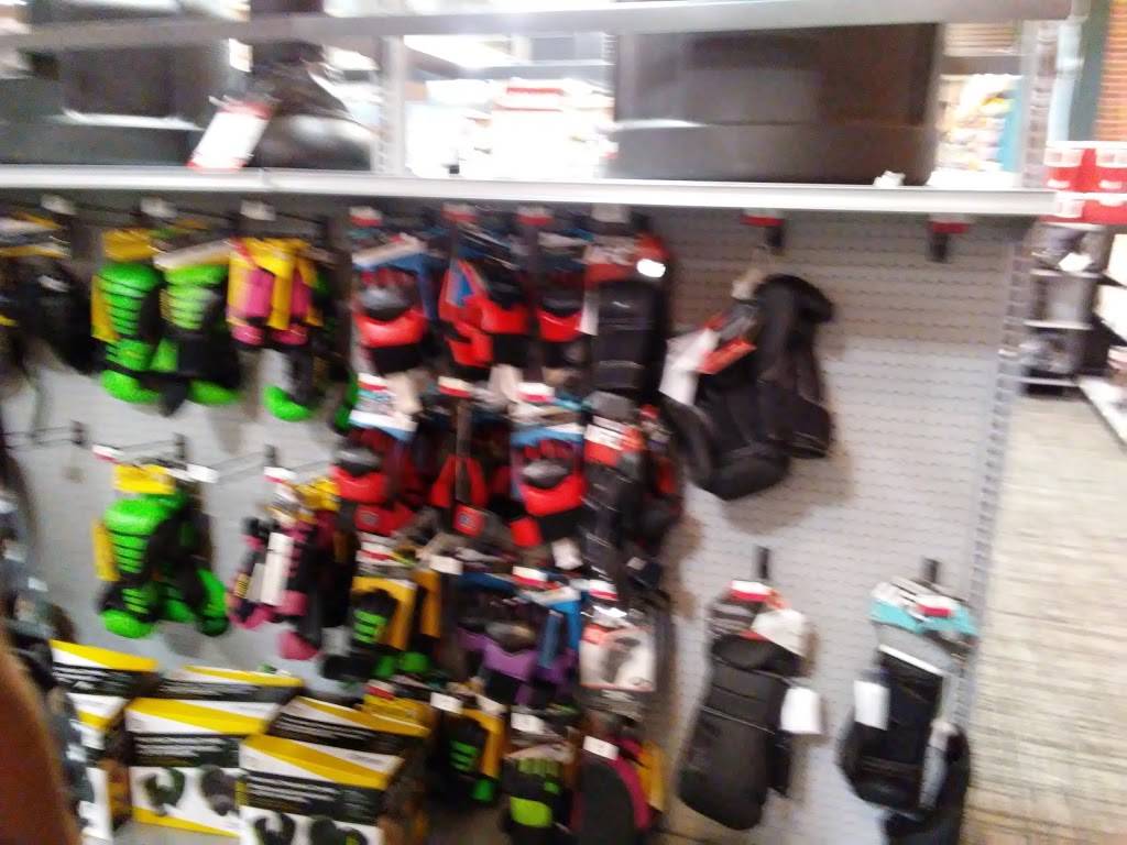 DICKS Sporting Goods | 197 Westbank Expy, Gretna, LA 70053 | Phone: (504) 361-3869