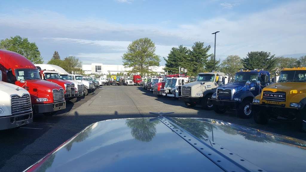 Mack Trucks | 7000 Alburtis Rd, Macungie, PA 18062, USA | Phone: (610) 966-8909