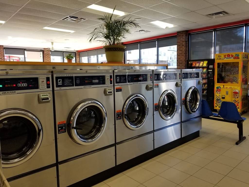 Broadway Laundromat | 899 Broadway, Chelsea, MA 02150, USA | Phone: (617) 889-5957