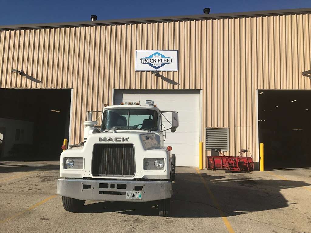 Truck Fleet Services LLC | 400 W Marquette Ave, Oak Creek, WI 53154, USA | Phone: (414) 764-6619