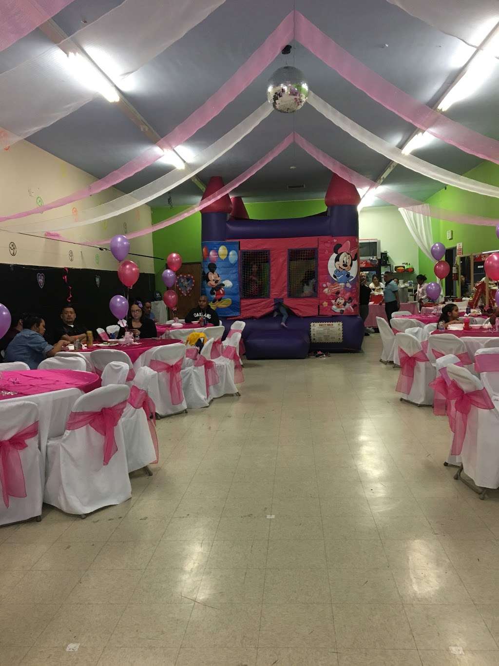 Olivares party supplies and flower shop | 3287 Fletcher Dr, Los Angeles, CA 90065, USA | Phone: (323) 739-6629