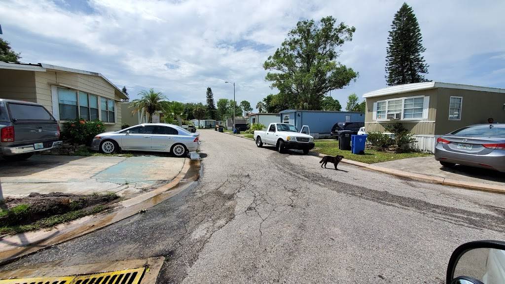 Eastwood Estates 12130 US Hwy 41 S 11, Gibsonton, FL 33534, USA