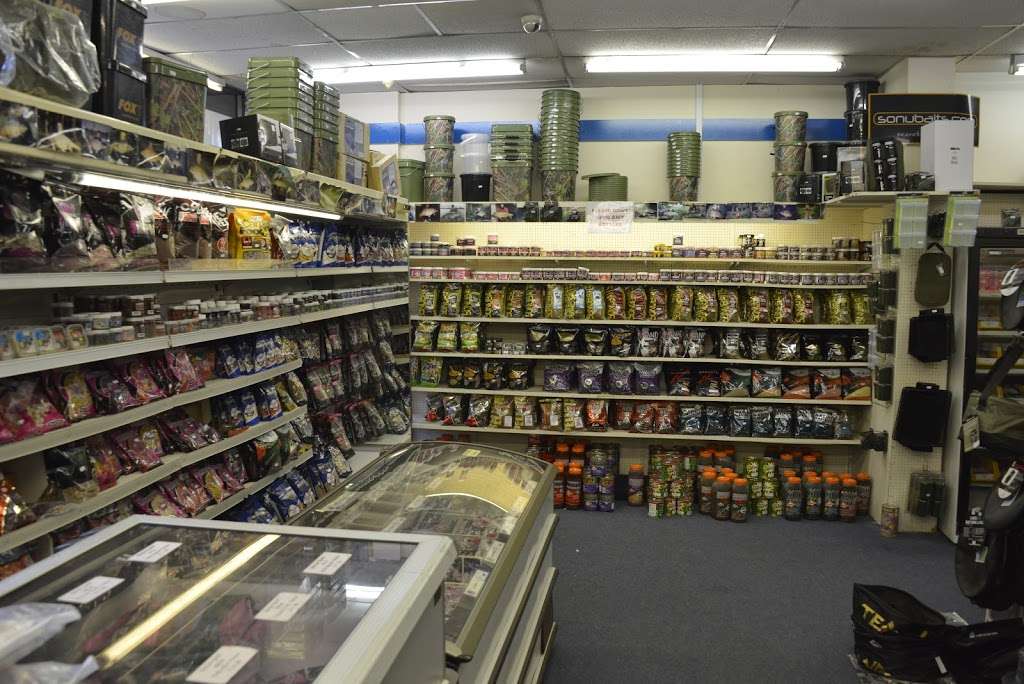 Robertsons Fishing Tackle | 238-242 Oxlow Ln, Dagenham RM10 7YX, UK | Phone: 020 8517 1599