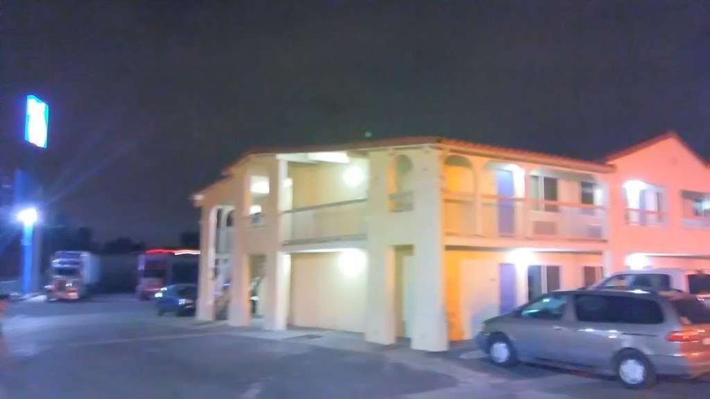 Motel 6 South El Monte / Los Angeles | 1228 North Durfee Ave., South El Monte, CA 91733 | Phone: (626) 579-4490