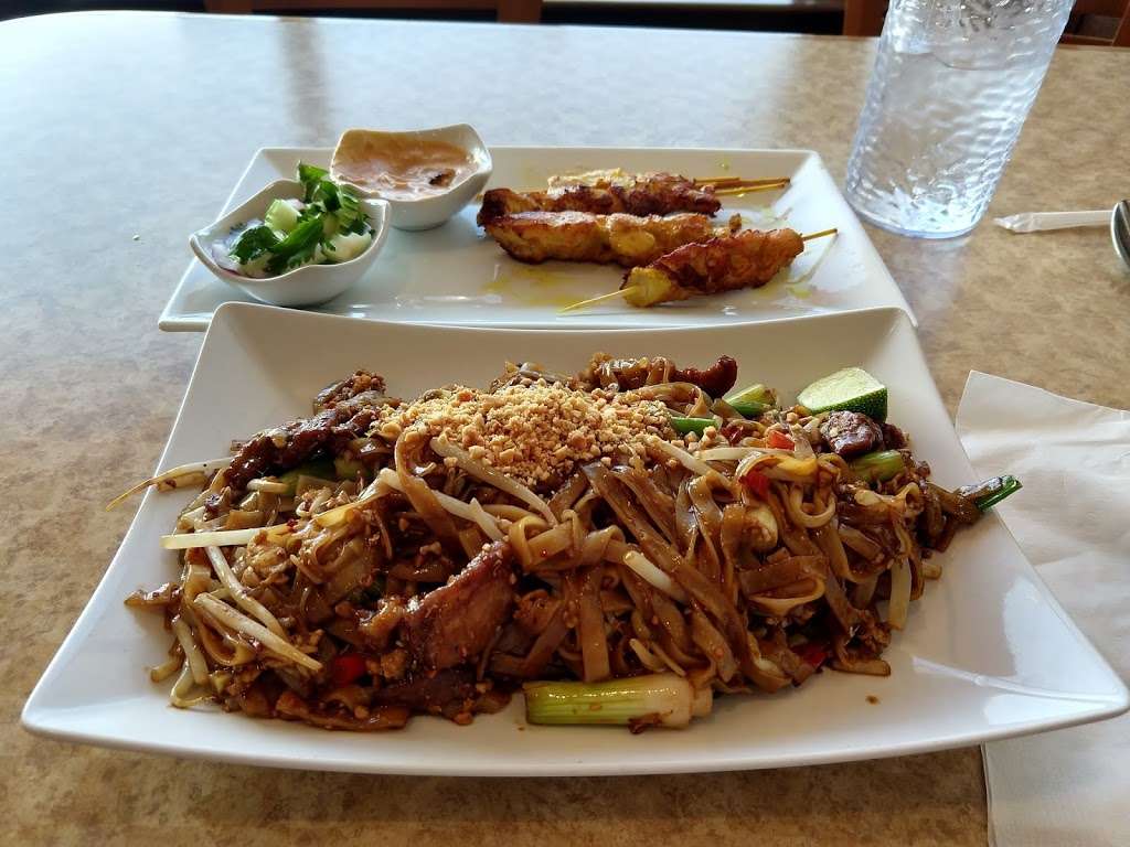 Oys Thai Cuisine | 1880 E Lincoln Hwy, New Lenox, IL 60451, USA | Phone: (815) 462-9000