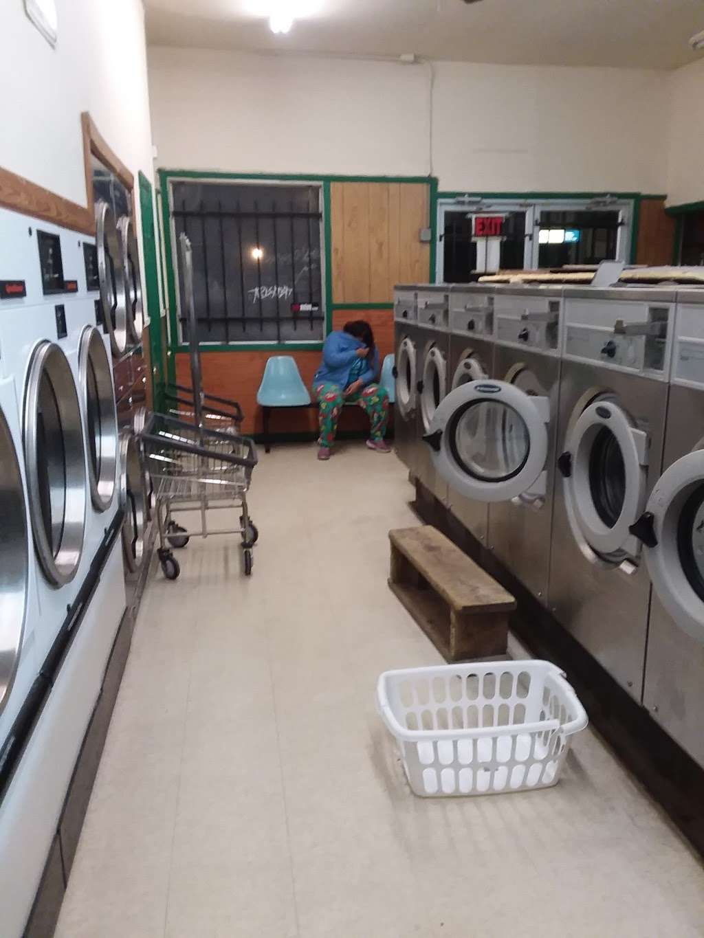 Erin Laundromat | 3921 Irvington Blvd, Houston, TX 77009, USA