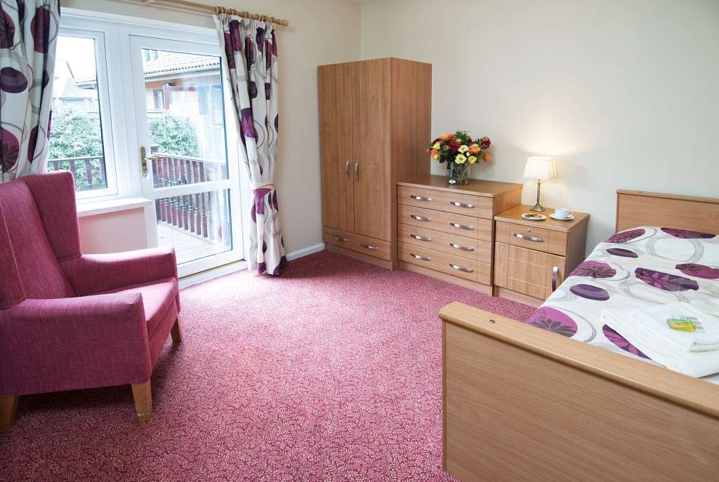 Pinehurst Care Home | Pinehurst, Sevenoaks TN14 5AQ, UK | Phone: 0333 321 4712