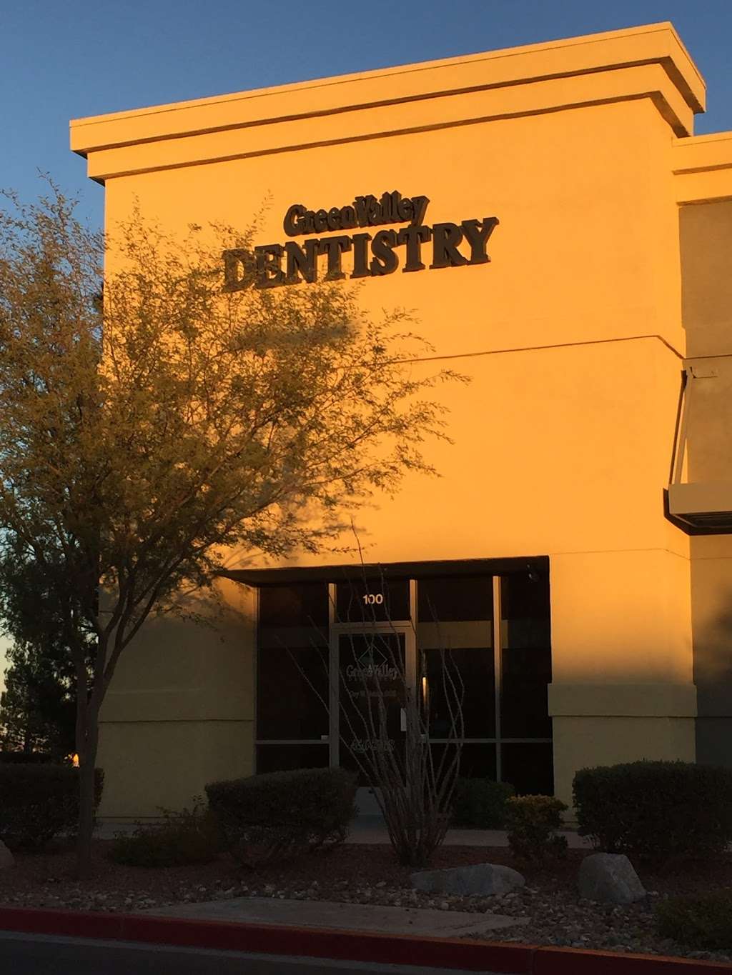 Green Valley Dentistry | 11 S Stephanie St #100, Henderson, NV 89012, USA | Phone: (702) 456-7818