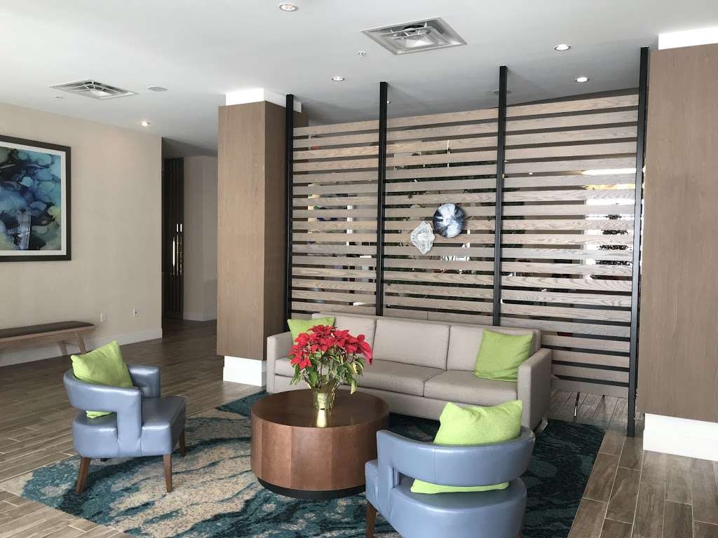 Holiday Inn Express & Suites Orlando at SeaWorld | Bay Lake, FL 32821, USA