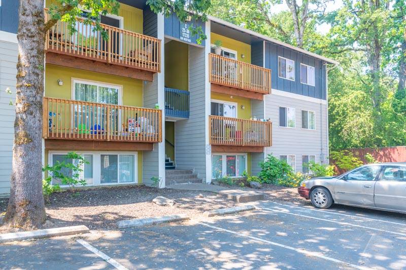 Parker Beaverton Apartments | Leasing Office, 17135 SW Heritage Ct, Beaverton, OR 97006, USA | Phone: (971) 252-5535