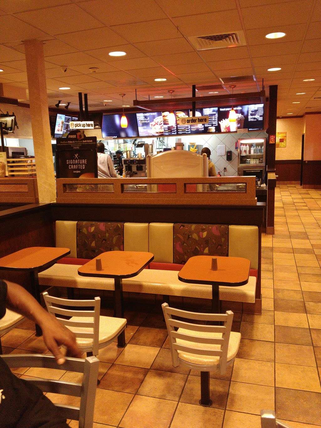 McDonalds | 7700 Island Ave, Philadelphia, PA 19153, USA | Phone: (215) 365-1920