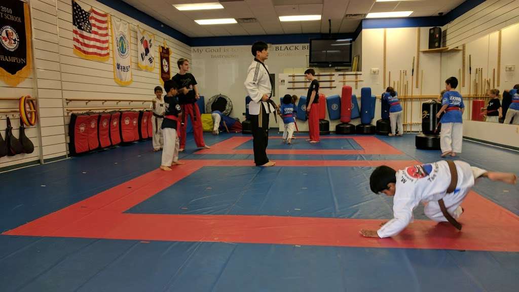 Master Yoos Summit Martial Arts of Basking Ridge | 19 S Finley Ave, Basking Ridge, NJ 07920, USA | Phone: (908) 696-1188