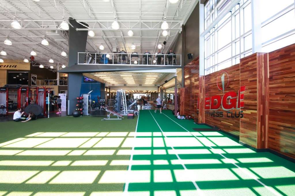 The Edge Fitness Clubs Trumbull | 41 Monroe Turnpike, Trumbull, CT 06611, USA | Phone: (203) 880-5525