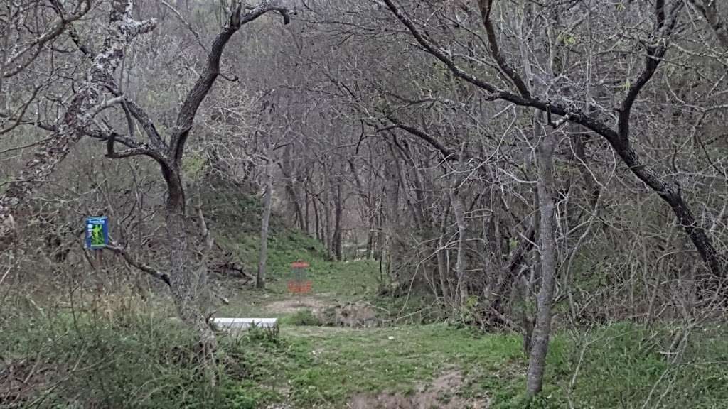 Graytown Park Disc Golf | 1239 County Rd 125, Elmendorf, TX 78112, USA | Phone: (866) 345-7272