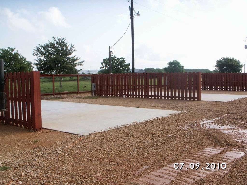 Corral Rv Park | 172 Private Rd 555, Bay City, TX 77414, USA | Phone: (979) 479-5757