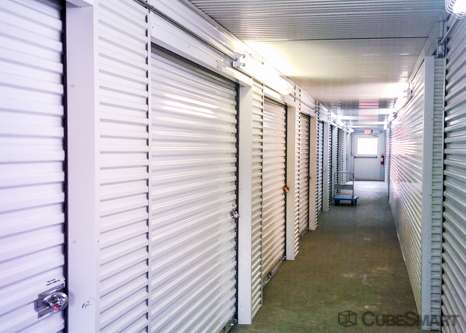 CubeSmart Self Storage | 810 Gladstell Rd, Conroe, TX 77304, USA | Phone: (936) 756-9500