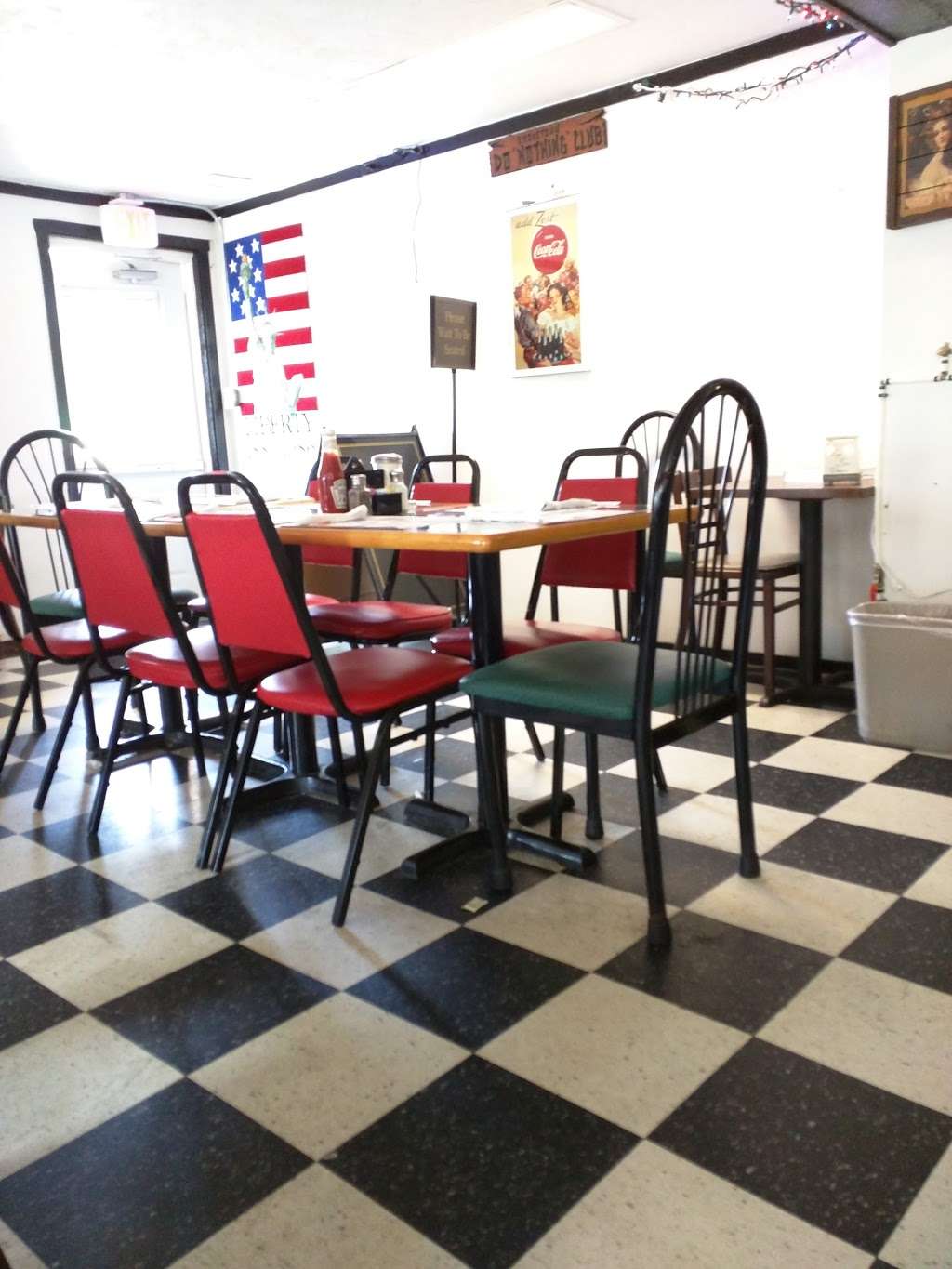 Jonis 340 Diner | 2481 Old Philadelphia Pike, Lancaster, PA 17602, USA | Phone: (717) 984-2627