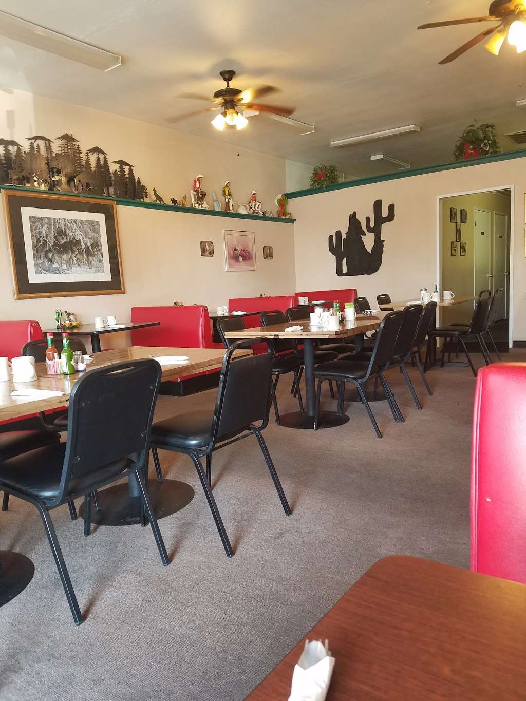 Coyote Cafe | 7035 California City Blvd # B, California City, CA 93505, USA | Phone: (760) 373-4115