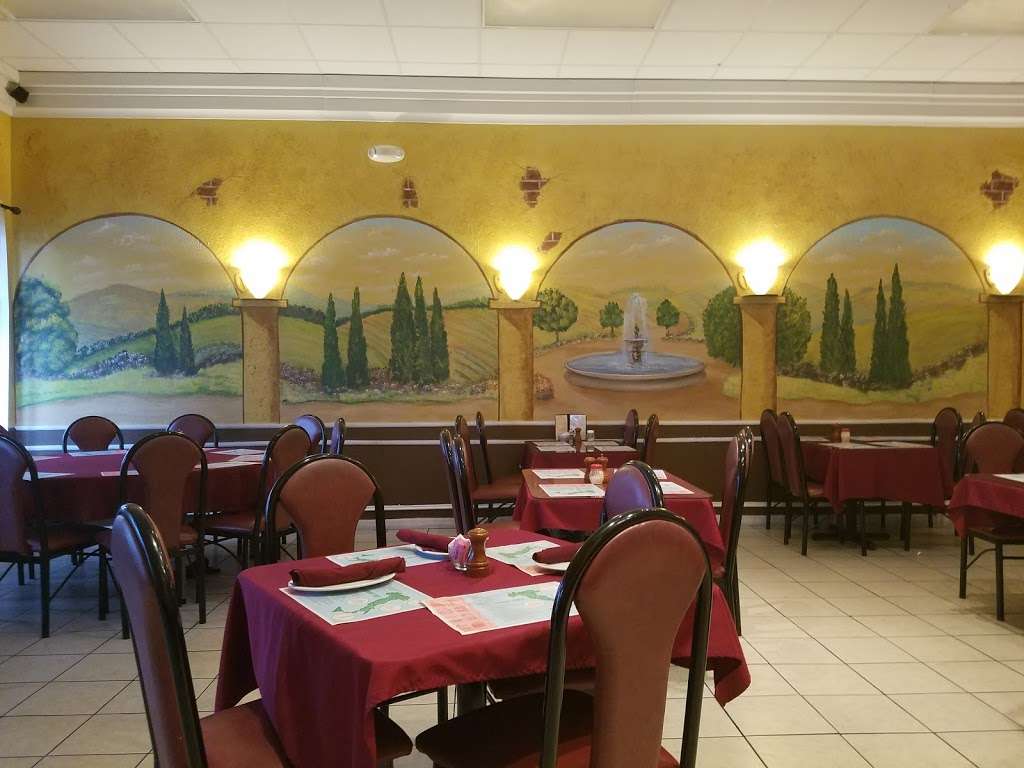 Pazza Luna Restaurant | 2932 Pleasant Hill Rd, Kissimmee, FL 34746, USA | Phone: (407) 847-9938