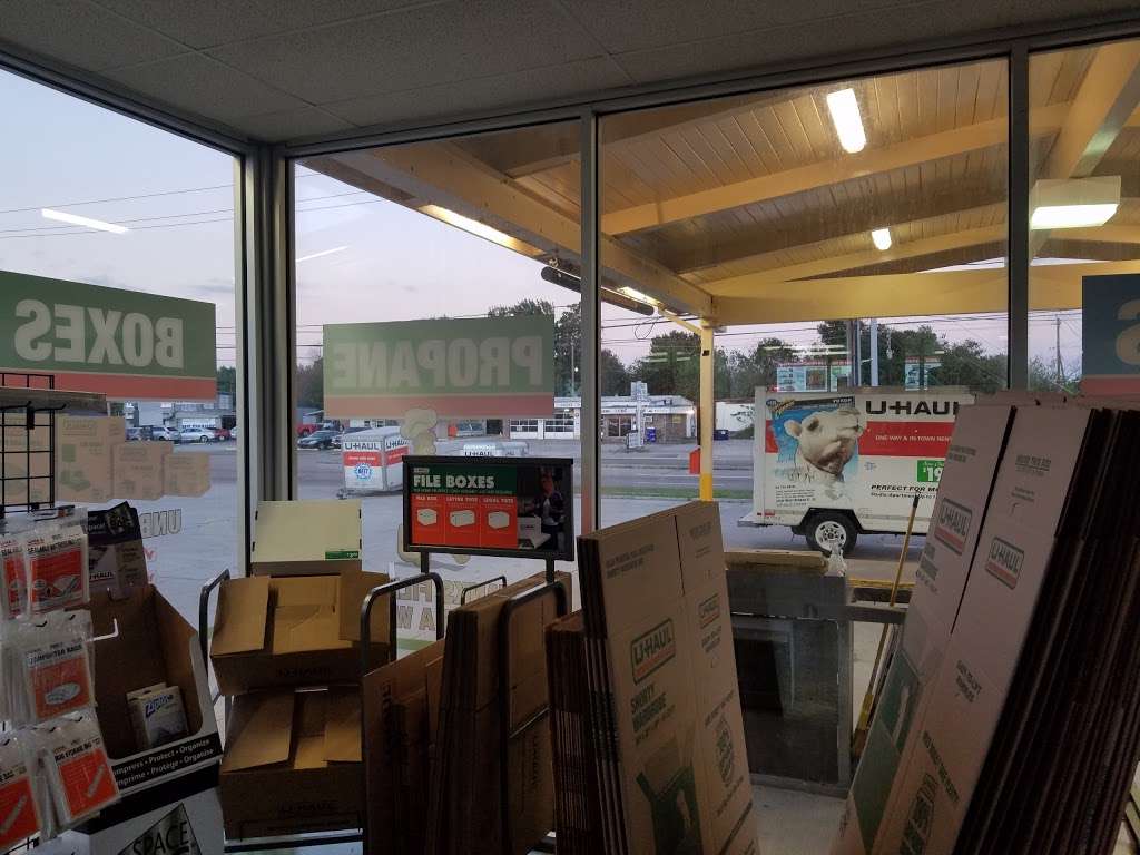 U-Haul Moving & Storage of Baytown | 2703 N Main St, Baytown, TX 77521, USA | Phone: (281) 428-1564