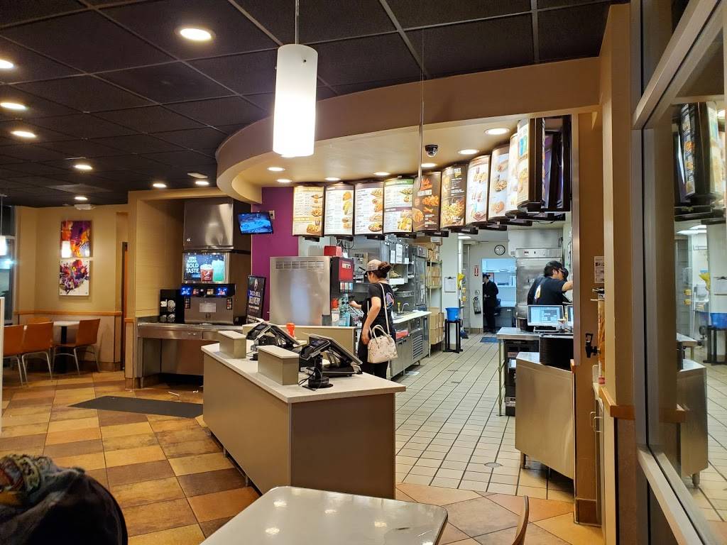 Taco Bell | 1212 S Harbor Blvd, Anaheim, CA 92805, USA | Phone: (714) 563-2477