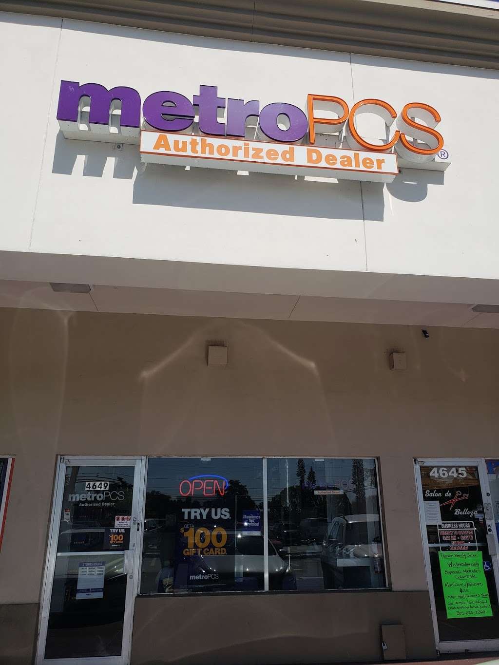 Metro by T-Mobile | 4649 NW 199th St, Miami Gardens, FL 33055, USA | Phone: (305) 305-9040