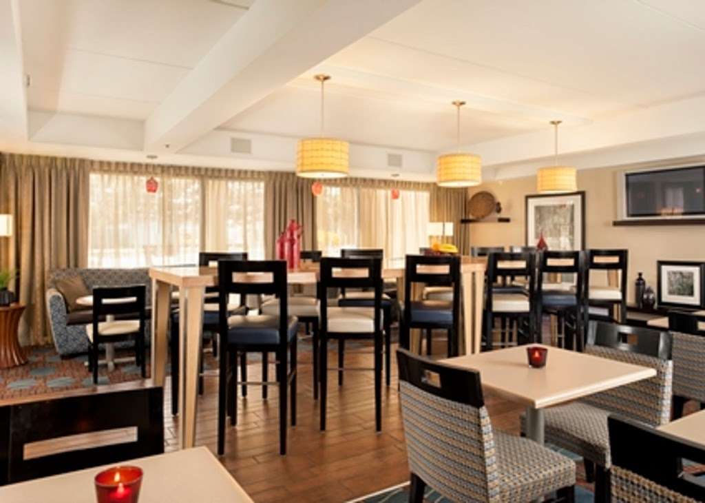 Hampton Inn Chicago-OHare International Airport | 3939 Mannheim Rd, Schiller Park, IL 60176 | Phone: (847) 671-1700