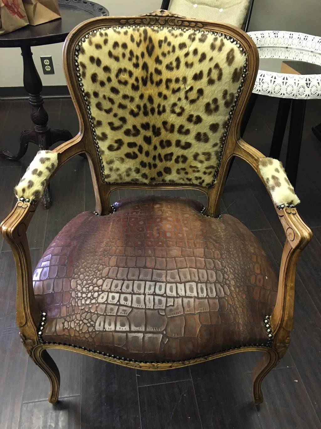 Huber Upholstery (Acquired by Asher Interiors) | 2991 Ladybird Ln, Dallas, TX 75220, USA | Phone: (214) 350-1214