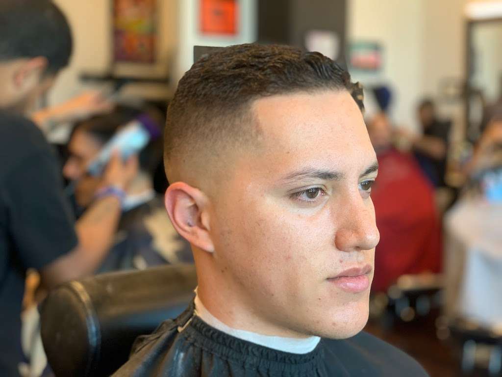 Well Blended Barbershop | 7114 UTSA Boulevard #104, San Antonio, TX 78249, USA | Phone: (210) 267-5699