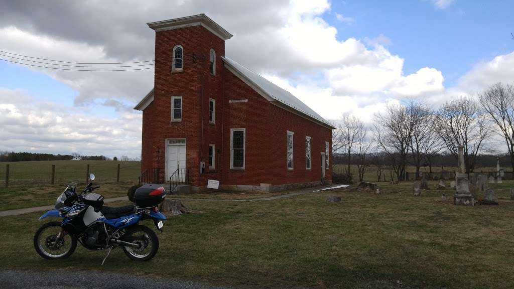 Stones Chapel and Cemetery | 4066 Crums Church Rd, Berryville, VA 22611, USA