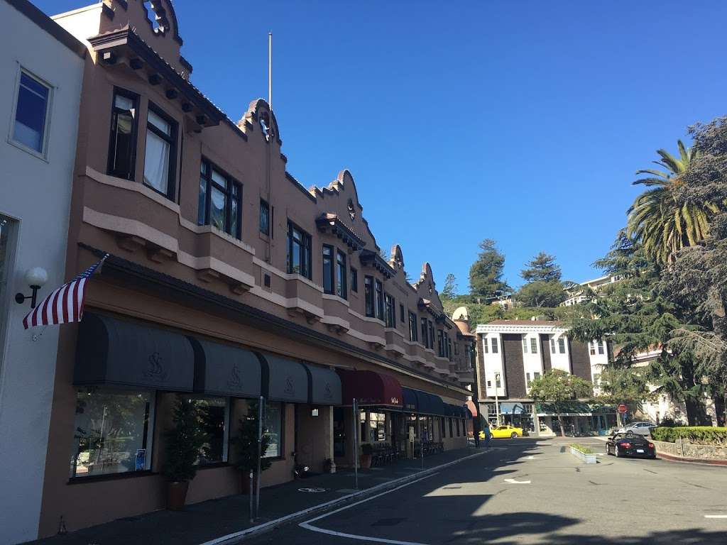 Hotel Sausalito & Suites | 16 El Portal, Sausalito, CA 94965, USA | Phone: (415) 332-0700