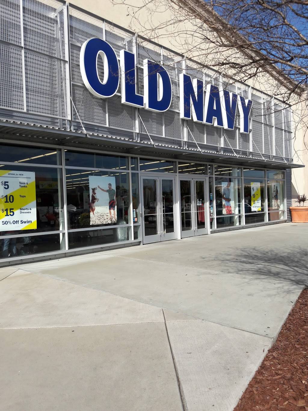 Old Navy - with Curbside Pickup | 2320 Daniels St, Manteca, CA 95337, USA | Phone: (209) 262-1005