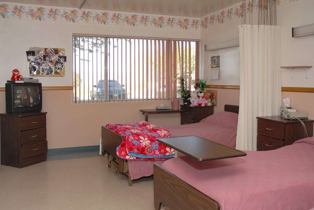 Rimrock Villa Convalescent Hospital | 27555 Rimrock Rd, Barstow, CA 92311, USA | Phone: (760) 252-2515