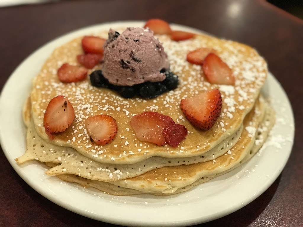 Lincoln Square Pancake House 21st | 7308 E 21st St, Indianapolis, IN 46219 | Phone: (317) 803-9800