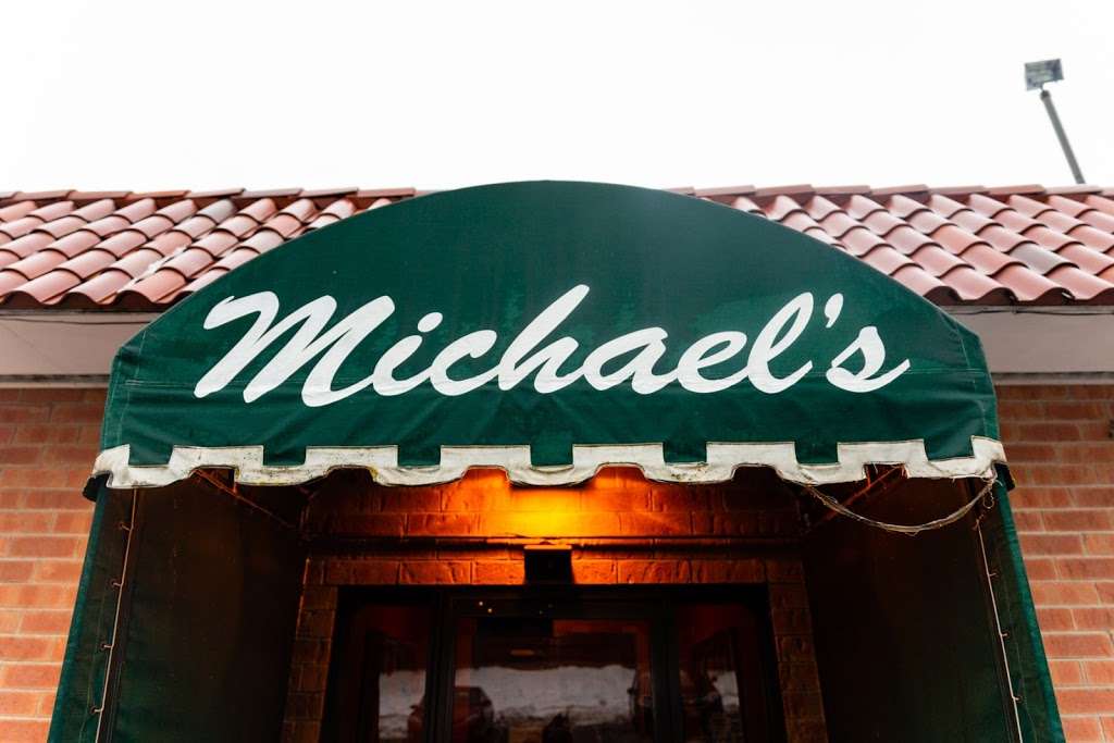 Michaels Italian Restaurant | 1400 South N Grand Ave, Waukesha, WI 53189, USA | Phone: (262) 549-0406