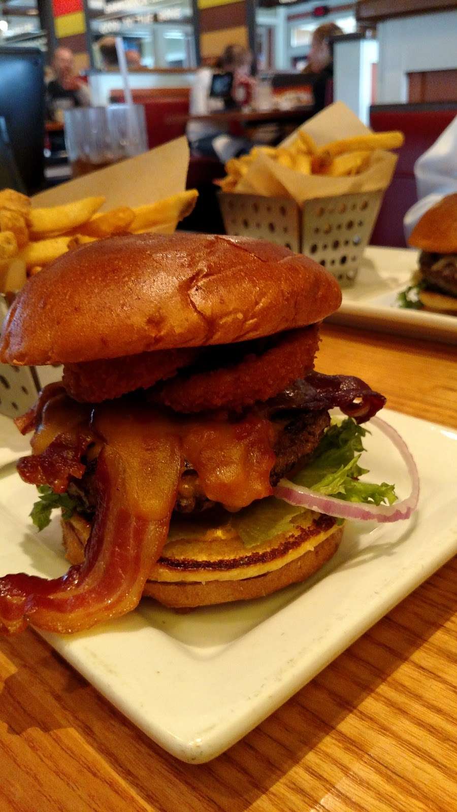 Chilis Grill & Bar | 1275 Hilltop Rd, St Joseph, MI 49085, USA | Phone: (269) 983-5518