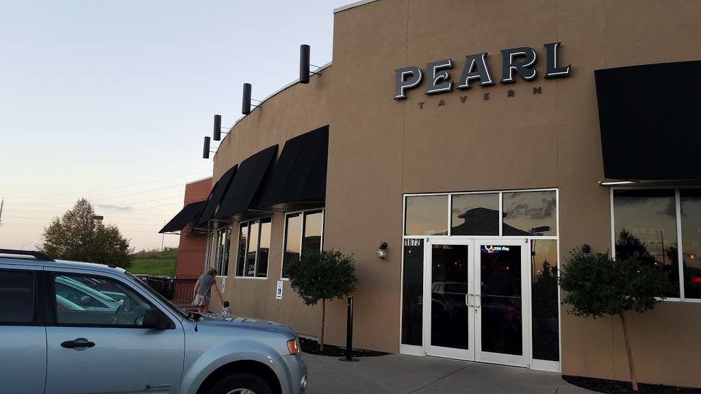 Pearl Tavern | 1672 NW Chipman Rd, Lees Summit, MO 64081, USA | Phone: (816) 347-1986