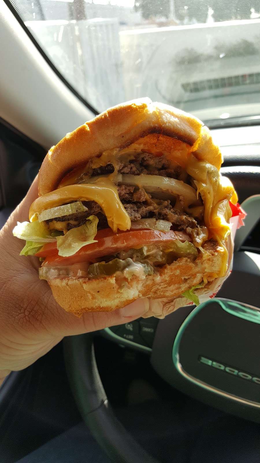 In-N-Out Burger | 420 N Santa Anita Ave, Arcadia, CA 91006, USA | Phone: (800) 786-1000